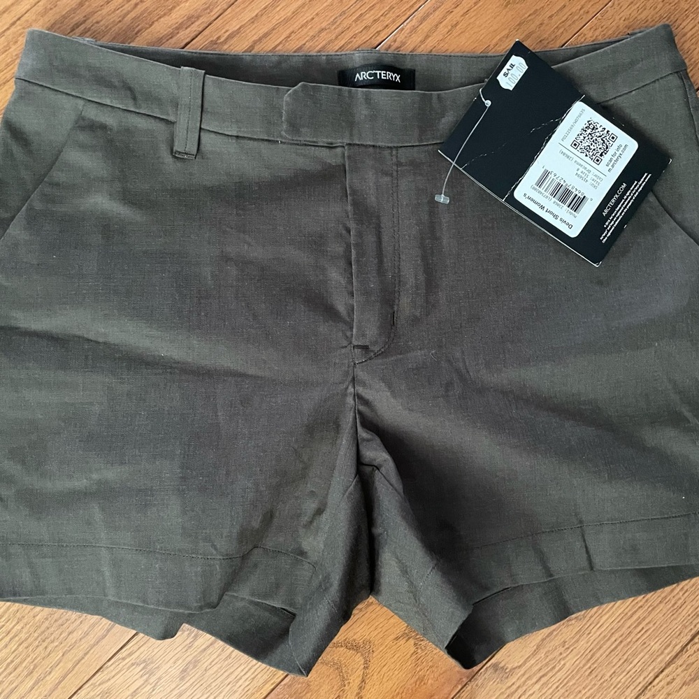 Arc'teryx Women's Shorts - Olive Green